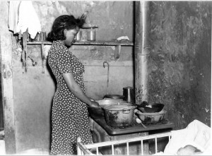Slum Stove Baltimore 1940-50 (Langsdale Spec Coll)